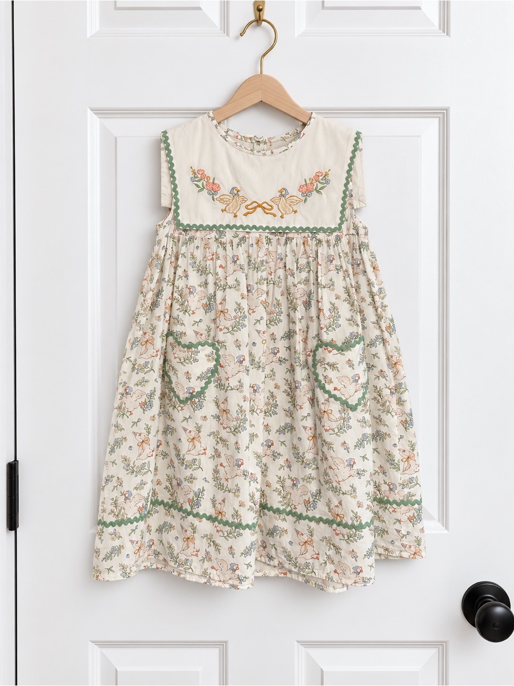 Girls Size 100 Goose Floral Embroidered Bib Dress Vintage Inspired Ric Rac